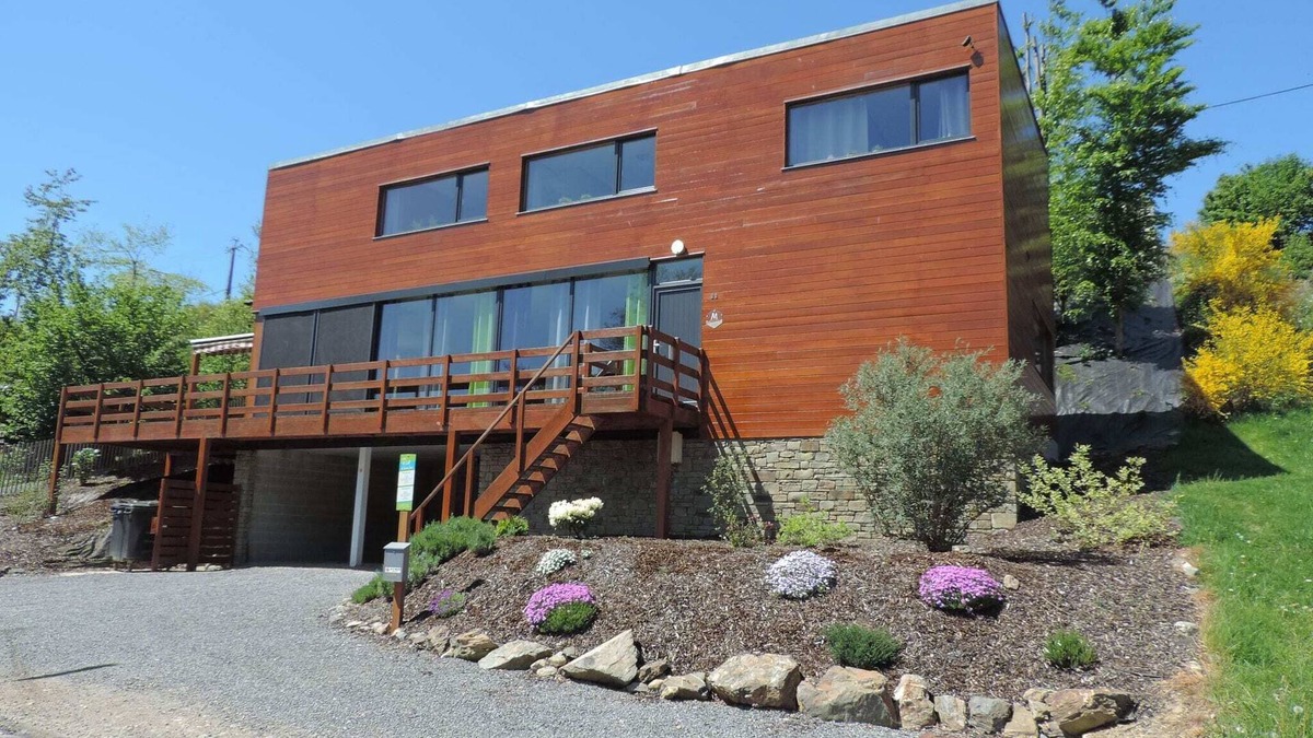 Coo House | Holiday Home in Stavelot with Sauna