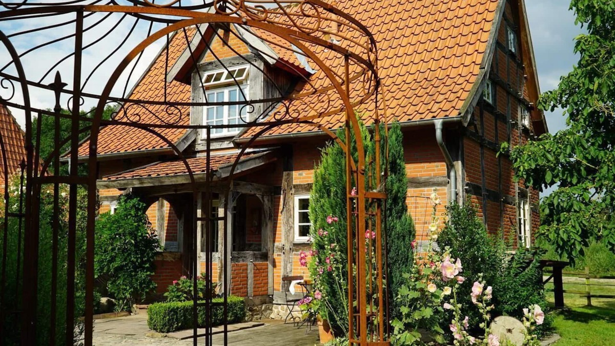 Hoyerhagen House | * Holiday home in the idyllic Hoyerhagen farm garden