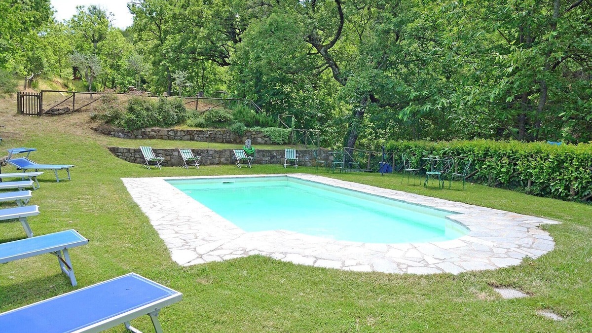 Pieve di Chio House | Holiday Home in Tuscany with Pool & Views