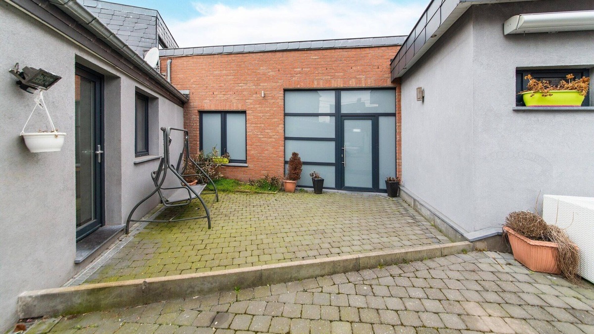 Ensival House | Holiday Home in Verviers with Sauna