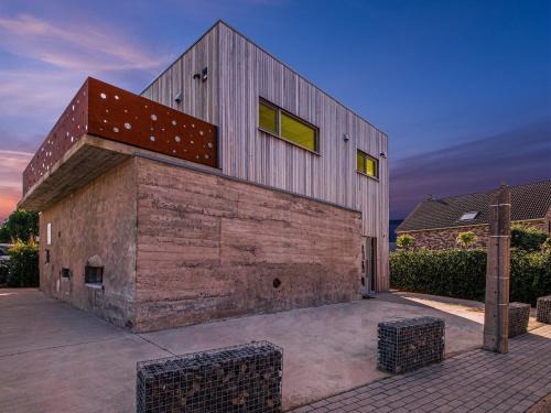 Richelle House | Holiday home in Vise Richelle near town