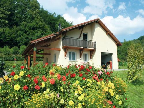 Haut-du-Them-Chateau-Lambert House | Holiday Home in Vosges with Garden and BBQ