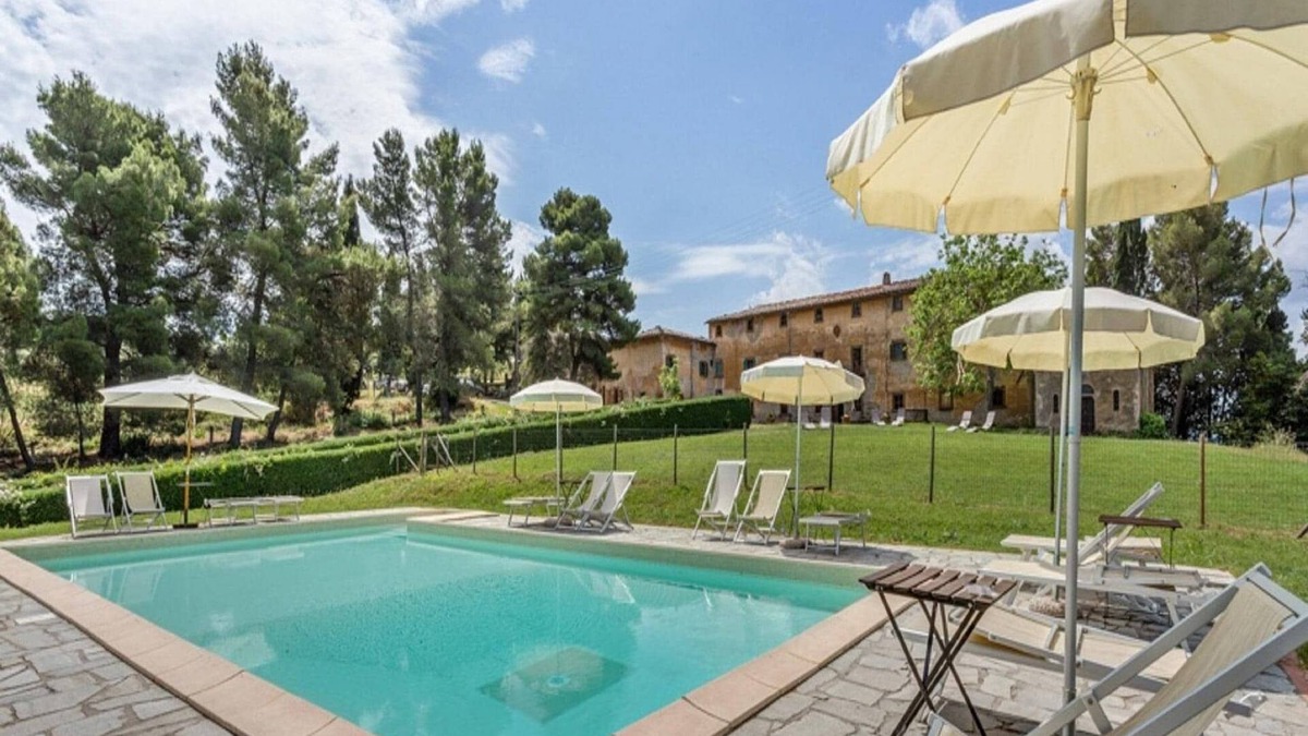Saline di Volterra House | Holiday Home in Volterra with Pool and Views
