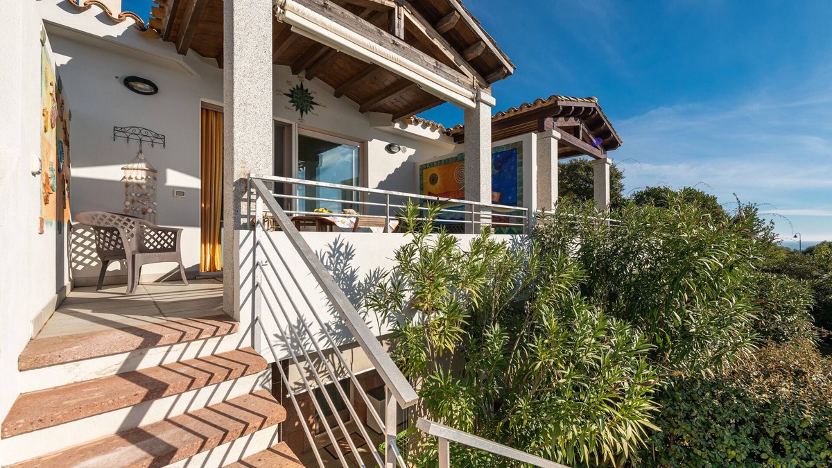 Terra Mala House | Holiday Home 'Casa Ricale' with Sea View, Wi-Fi and Air Conditioning