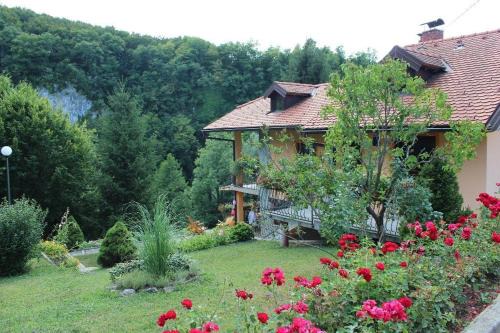 Netretic House | Holiday Home Jakovci