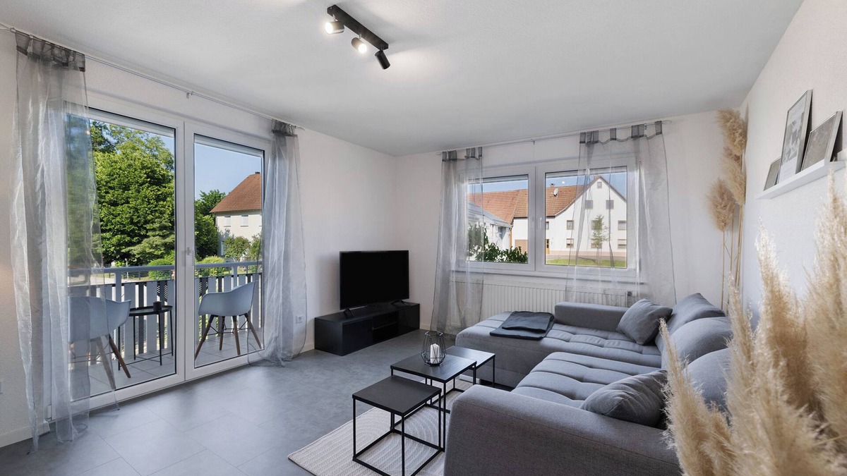 Messstetten House | Holiday Home 'Joanna' with Private Garden, Balcony and Wi-Fi