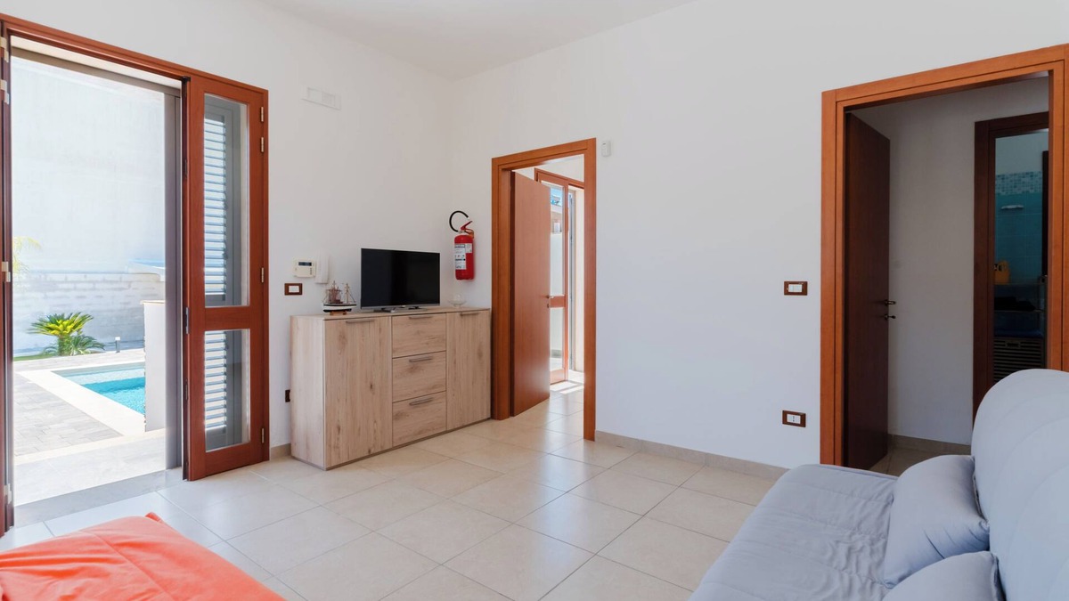 Boncore Apartment | Holiday Home 'Jox House 102' with Shared Pool, Wi-Fi and Air Conditioning