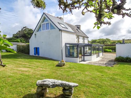 Cleden-Cap-Sizun House | Holiday Home Kerludu by Interhome
