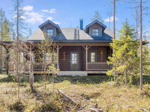 Kuusamo House | Holiday Home Kiehtäjän lahti by Interhome