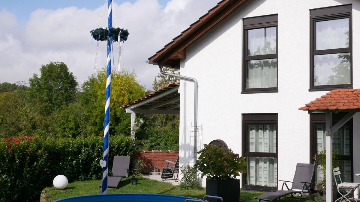 Hohenhaslach House | Holiday Home 'Knodel Nr 2' with Shared Terrace, Shared Garden and Wi-Fi