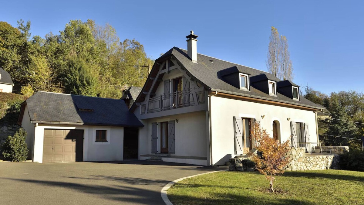 Arras-en-Lavedan House | Holiday Home 'Le Pircourlet' with Mountain View, Private Terrace and Wi-Fi