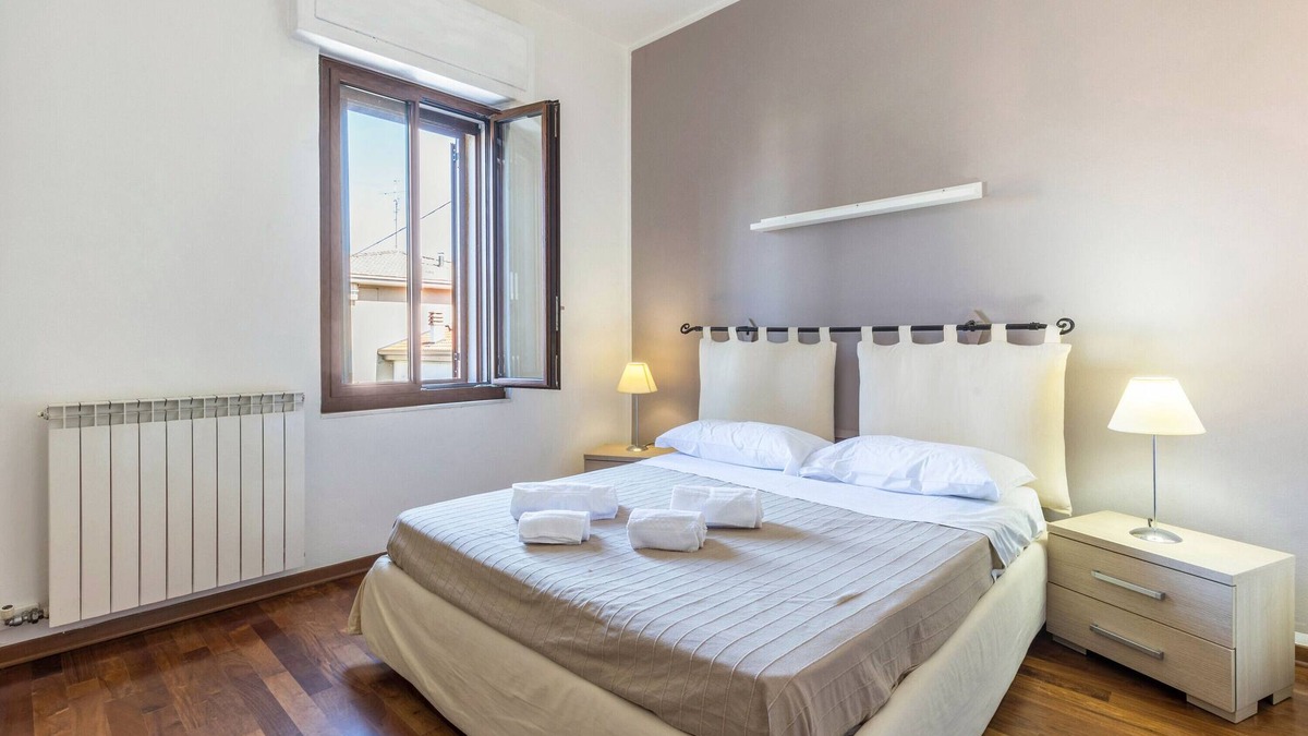 Sud-Ovest House | Holiday Home 'La Terrazza' with Private Terrace, Wi-Fi and Air Conditioning