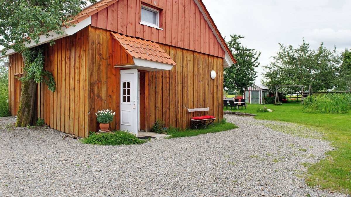 Illmensee House | Holiday Home 'Landhüsli Illmensee' with Shared Garden and Wi-Fi