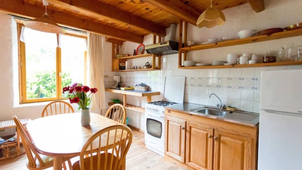 Rieussec House | Holiday Home 'Le Camargue, Le Pont De Calmel' with Mountain View, Shared Pool and Private Terrace
