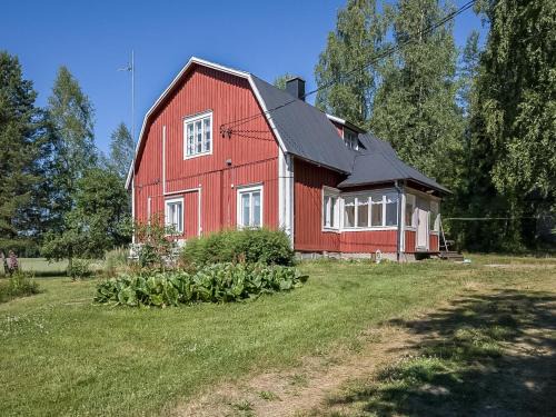 Maentsaelae House | Holiday Home Lehtola by Interhome