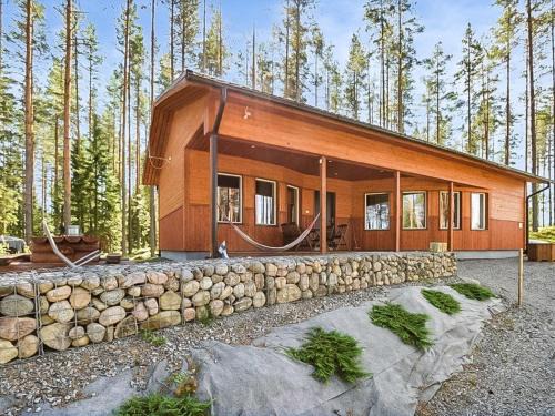 Saarijarvi House | Holiday Home Lepovalkeinen by Interhome