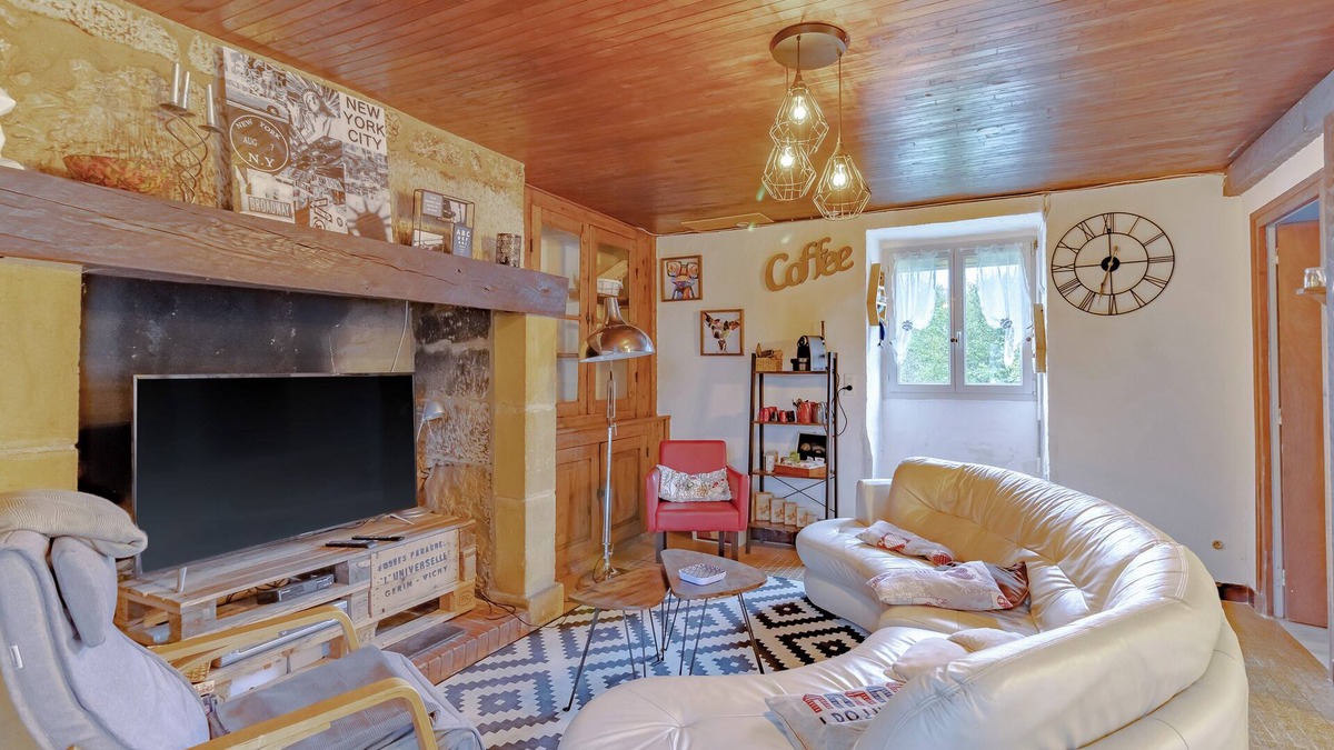 Tursac House | Holiday Home 'Les Gabernous' with Private Terrace and Private Garden
