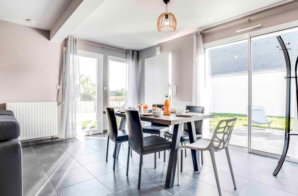 Quiberon House | Holiday Home Les Goelettes by Interhome