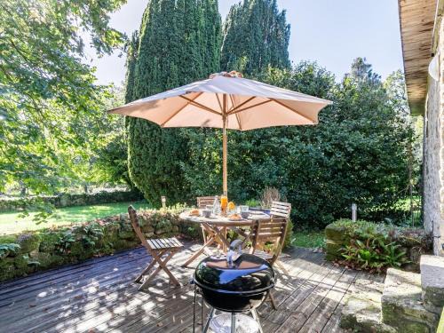 Elliant House | Holiday Home Les Trois Baudets by Interhome