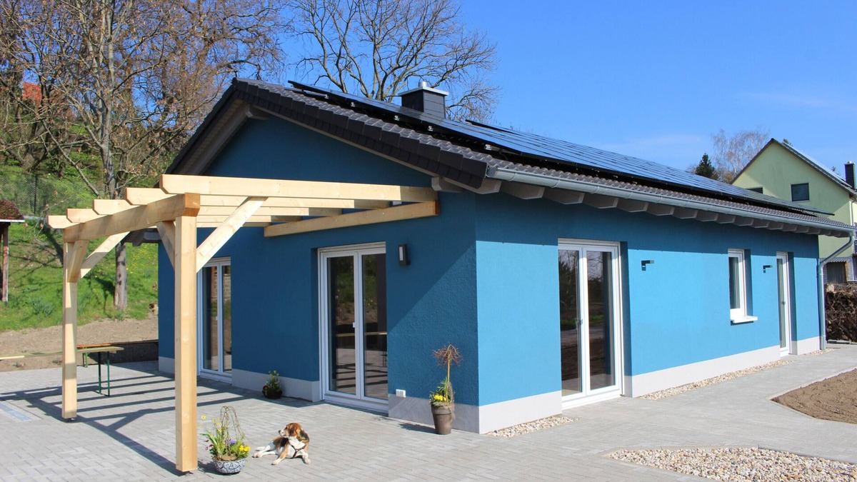 Muldestausee House | Holiday Home 'Lifestyle' with Lake View, Private Terrace and Wi-Fi