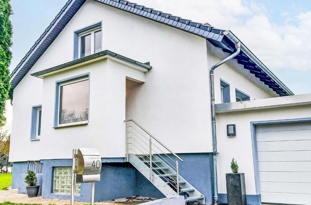 Steinheim House | Holiday Home Lindenstraße-3 by Interhome