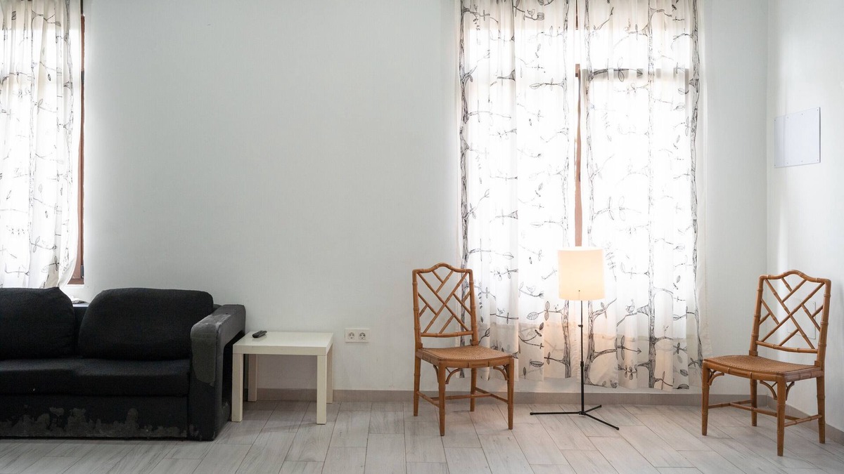 Distrito Oeste House | Holiday Home 'Little Yellow House' with Private Terrace