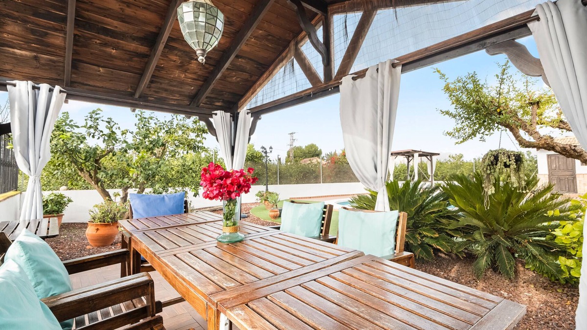 Orihuela House | Holiday Home 'Lo Colorao' with Mountain View, Wi-Fi and Air Conditioning