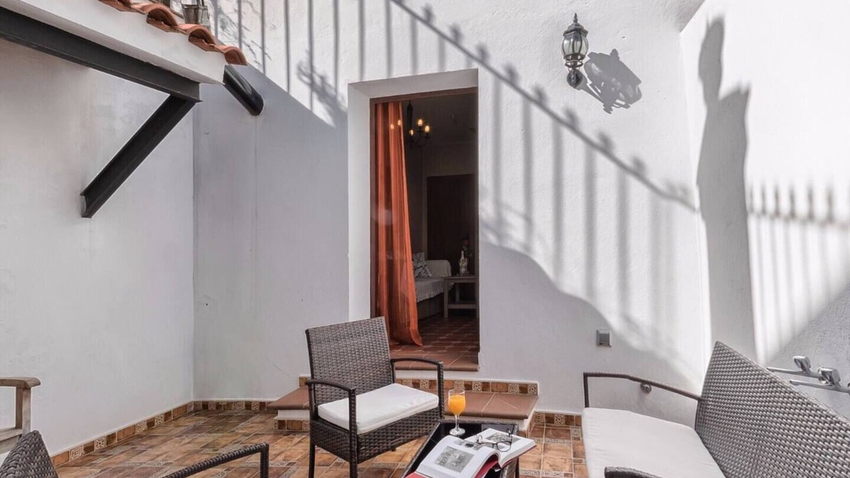 Zufre House | Holiday Home 'Los Placeres Del Paladin' with Mountain View, Private Terrace and Air Conditioning
