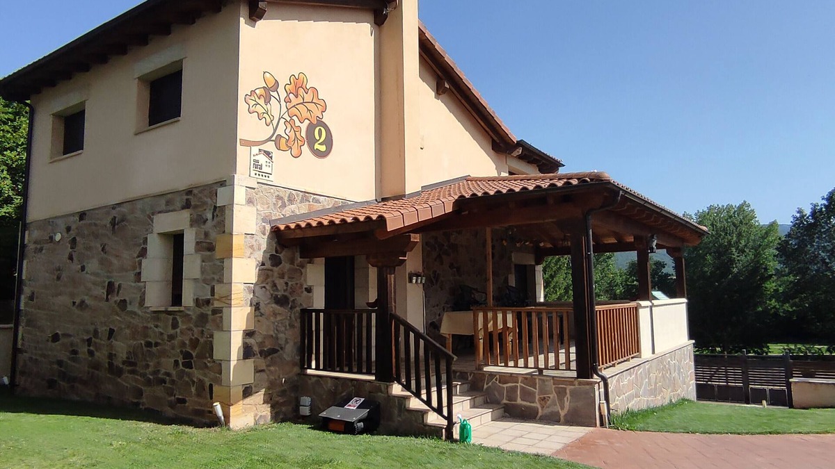 Sotillo del Rincon House | Holiday Home 'Los Robles 2' with Mountain View, Private Terrace and Wi-Fi