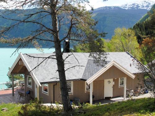 Vik House | Holiday Home Lyktvorholmen - FJS618 by Interhome