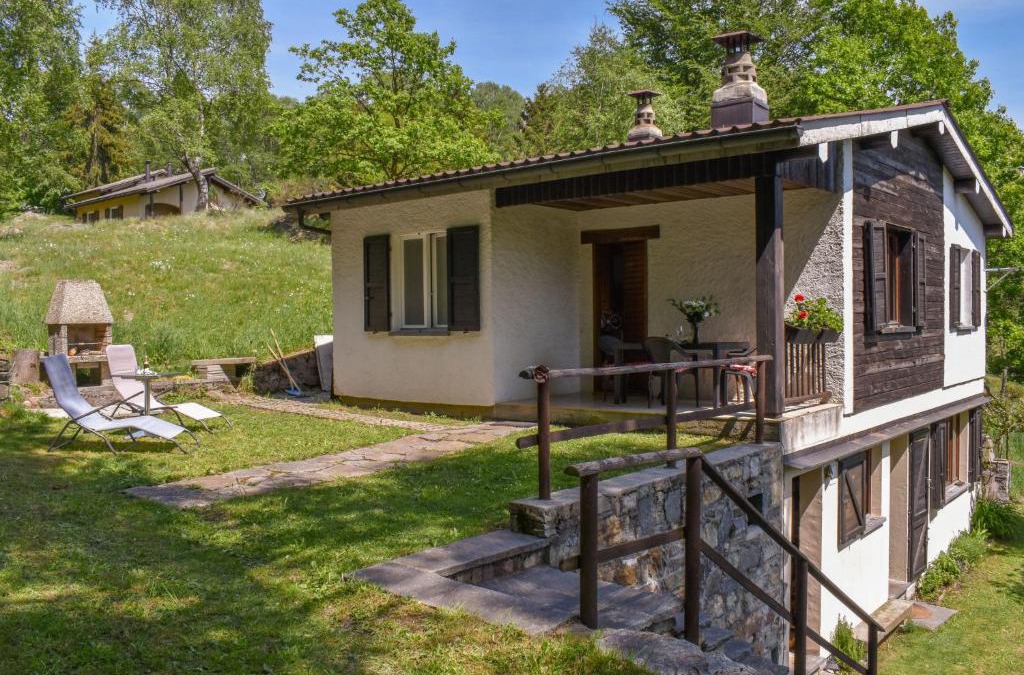 Monteceneri House | Holiday Home Míla50 by Interhome
