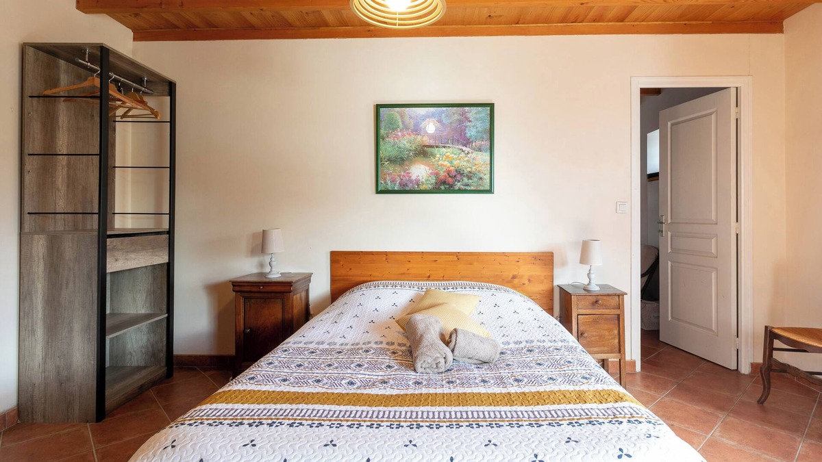 Hengoat House | Holiday Home 'Maison Bleue' with Private Garden, Balcony and Wi-Fi