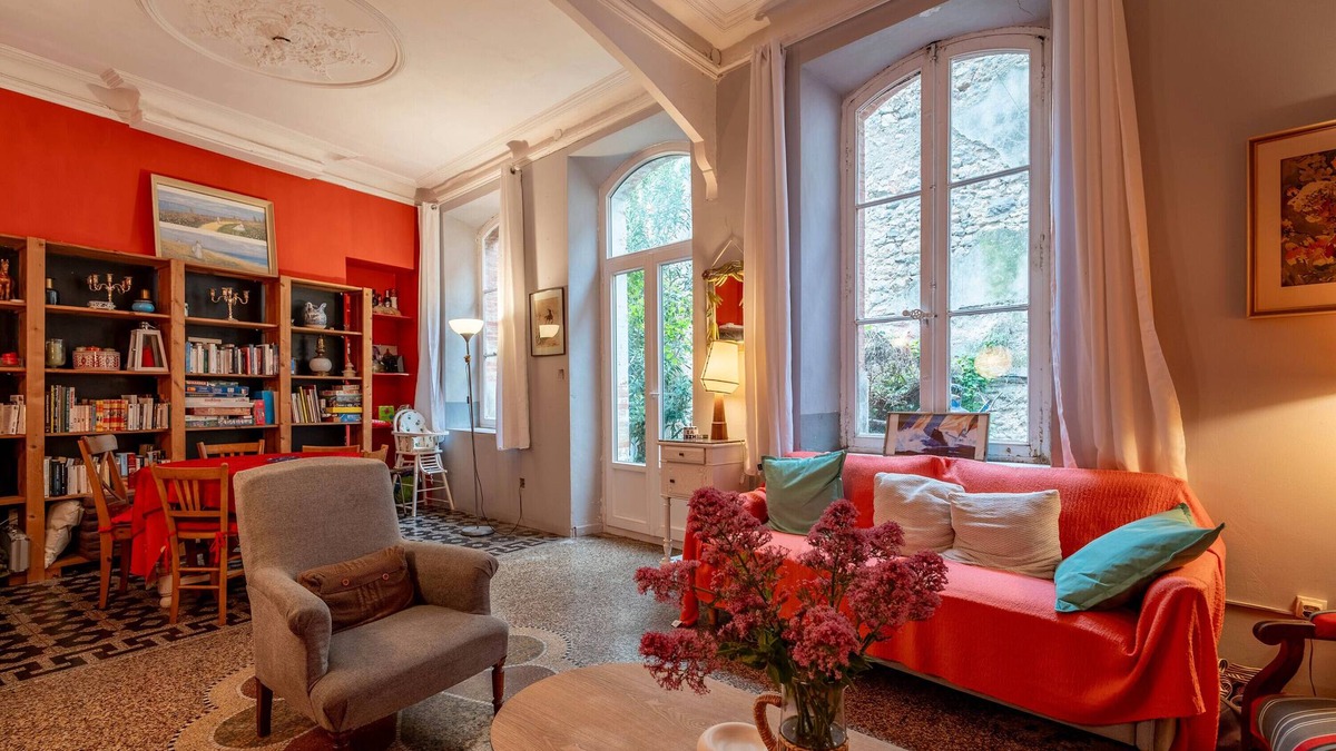 La Palme House | Holiday Home 'Massenet' with Shared Terrace, Private Garden and Wi-Fi