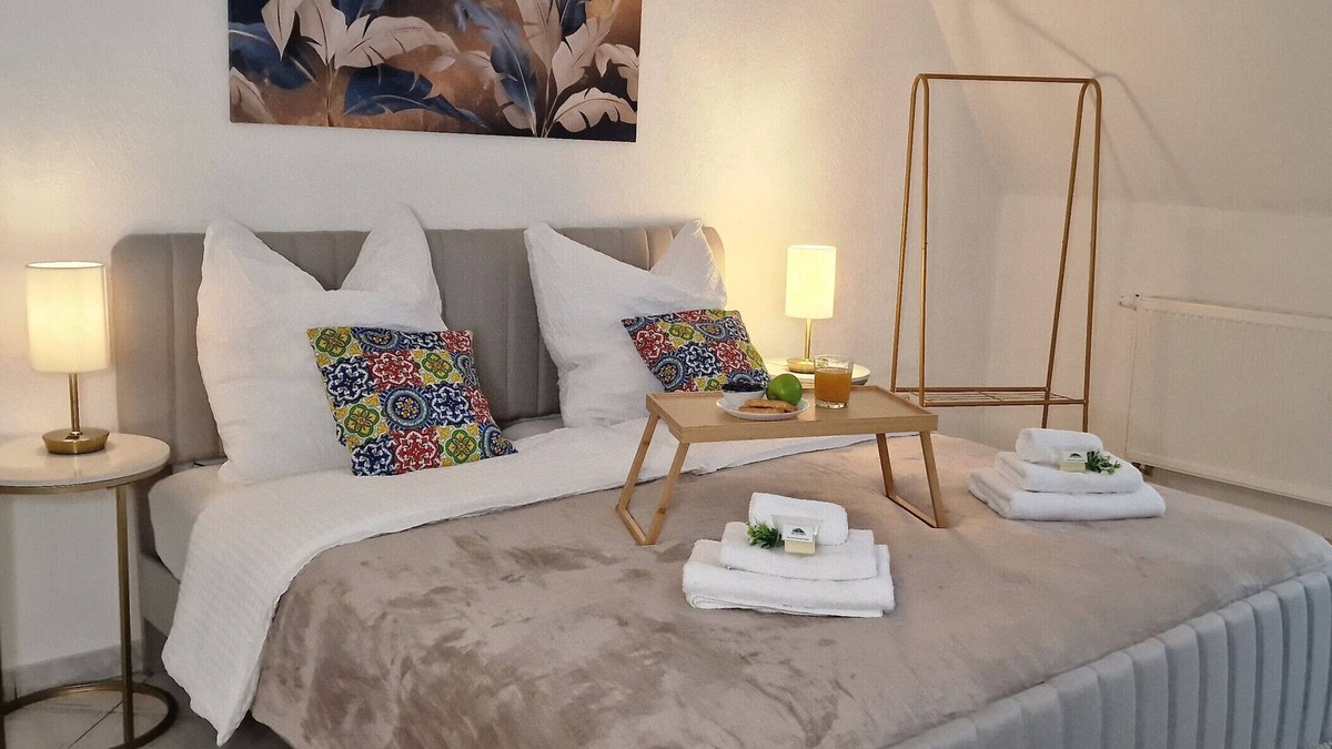 Hechingen House | Holiday Home 'Mb Homes Hechingen' with Private Terrace and Wi-Fi