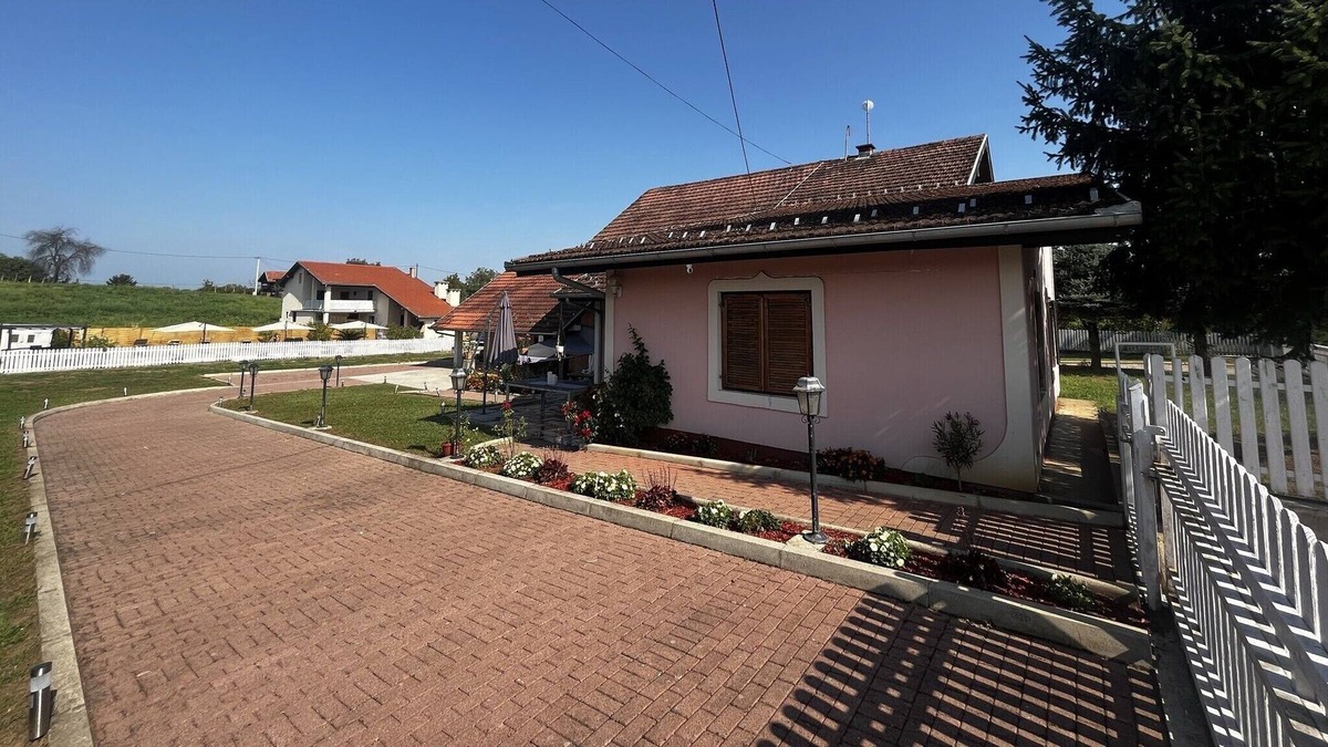 Durdevac Villa | Holiday Home Medelin