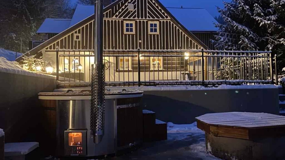 Jablonec nad Jizerou House | Holiday home Mountain cabin with infra-red sauna and hot tub