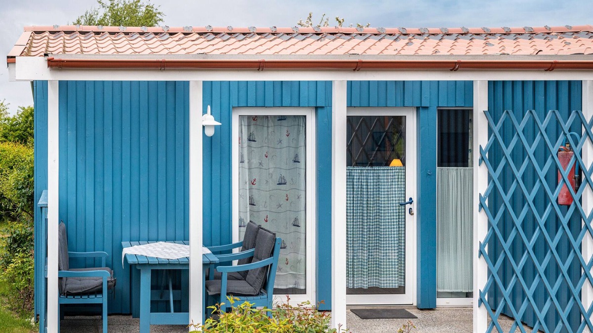Meschendorf House | Holiday home "Möve ABA Bungalow 66" with private terrace and WLAN
