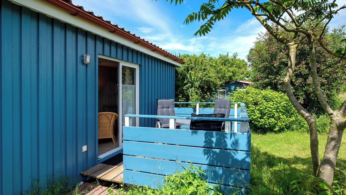 Meschendorf House | Holiday home "Möve ABA Bungalow 60" with private terrace and WLAN