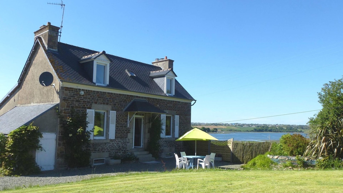 Le Ru House | Holiday Home near Goëlo Coast & Beaches