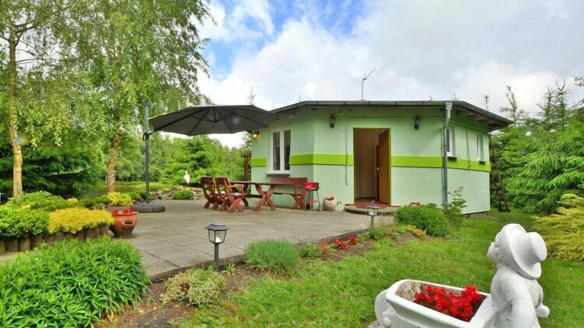 gmina Siemysl House | Holiday Home near Kołobrzeg with Private Pond