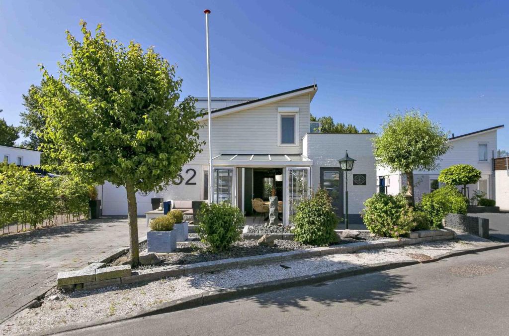 Kamperland House | Holiday Home near Sophia Beach and Marina
