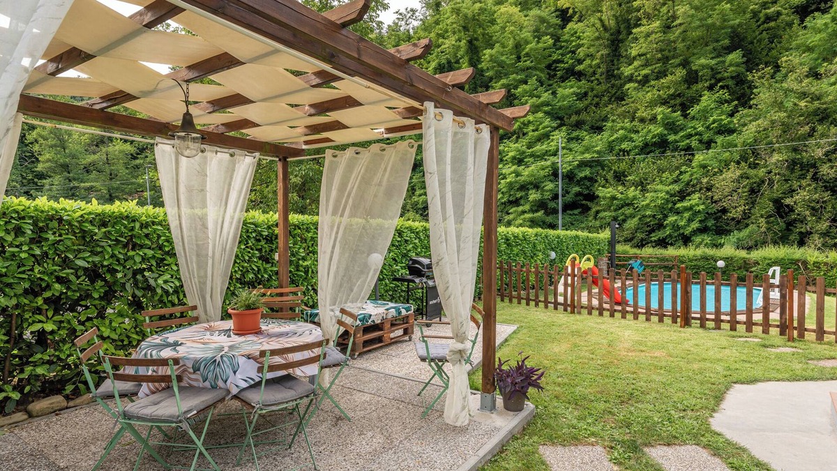 San Rocco in Turrite House | Holiday Home 'Neva' with Private Pool, Private Terrace and Wi-Fi