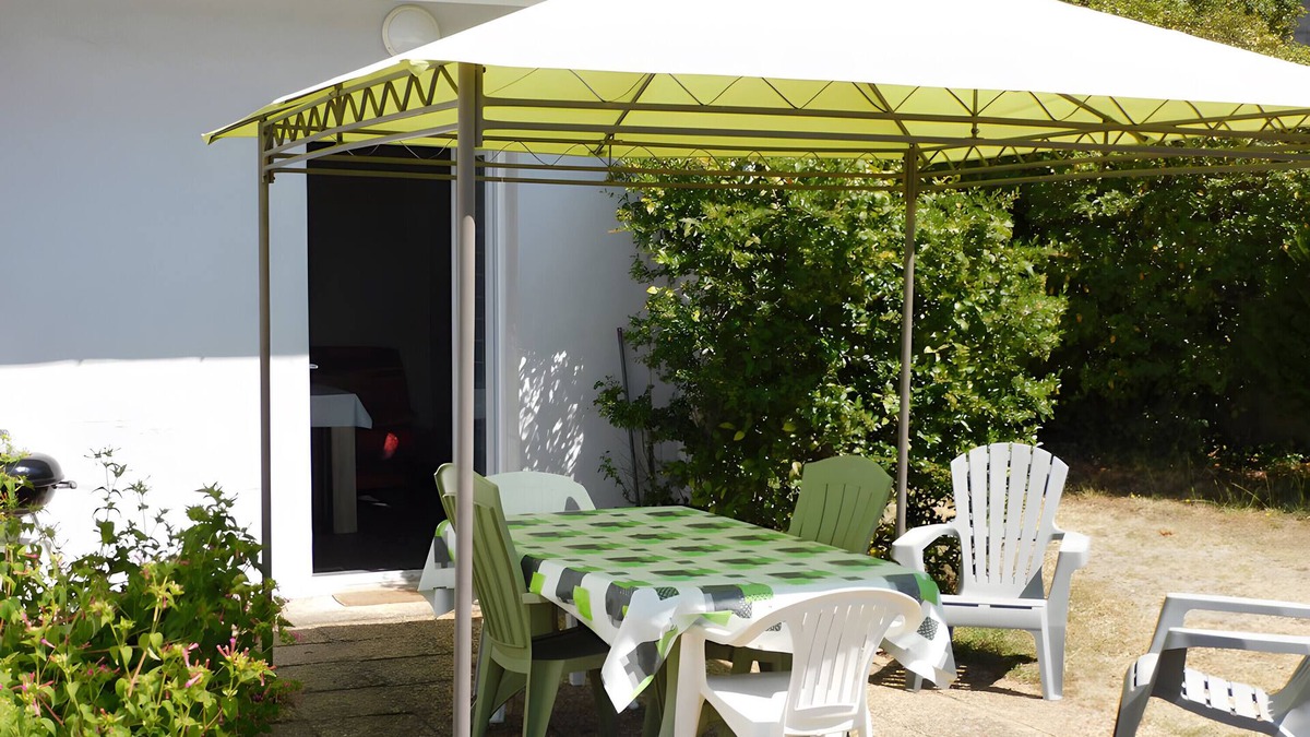 Lesperon House | Holiday Home 'Océan - Domaine Des Landes' with Shared Pool, Terrace and Shared Garden