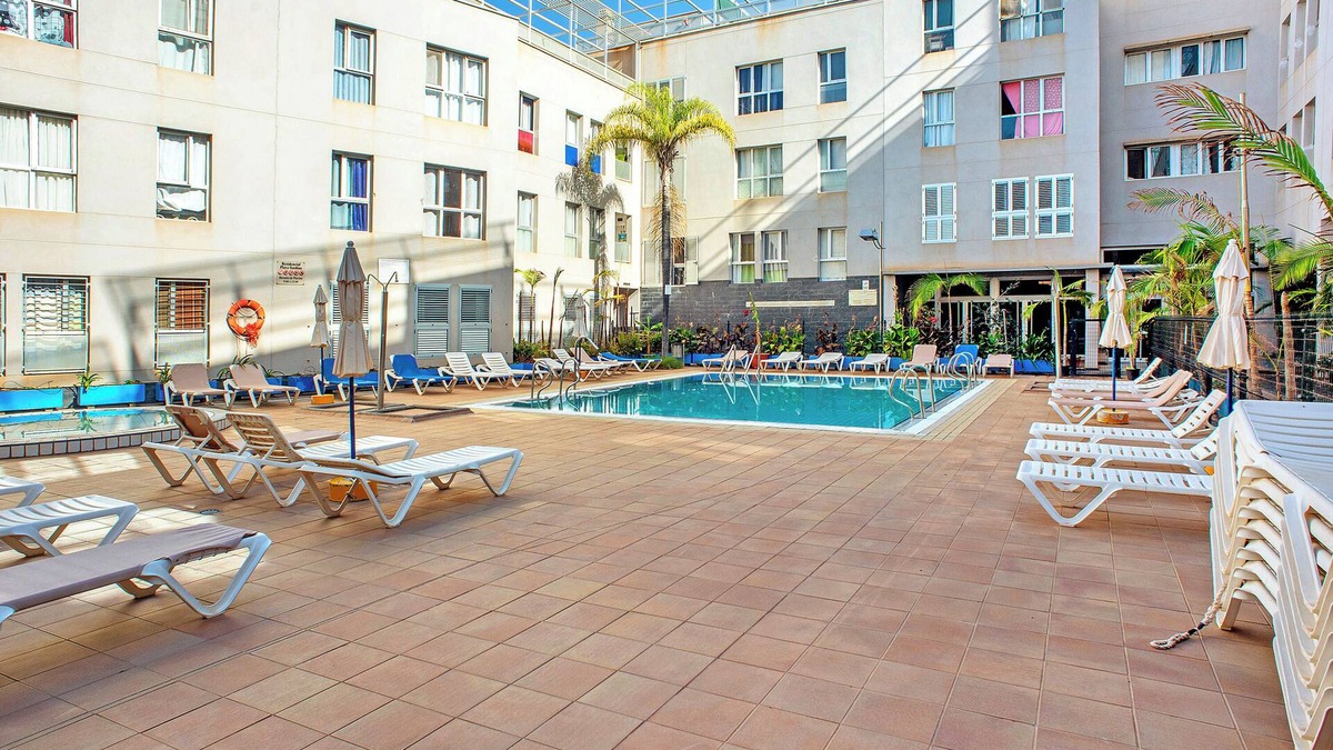 Sardina Apartment | Holiday Home "Playa Sardina" near the Beach with Mountain View & Wi-Fi