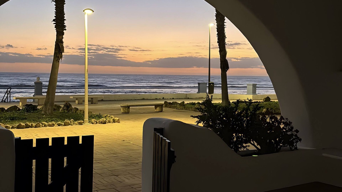 Sector P - Palmito House | Holiday Home 'Primera Linea En Matalascañas' with Sea View, Wi-Fi and Air Conditioning
