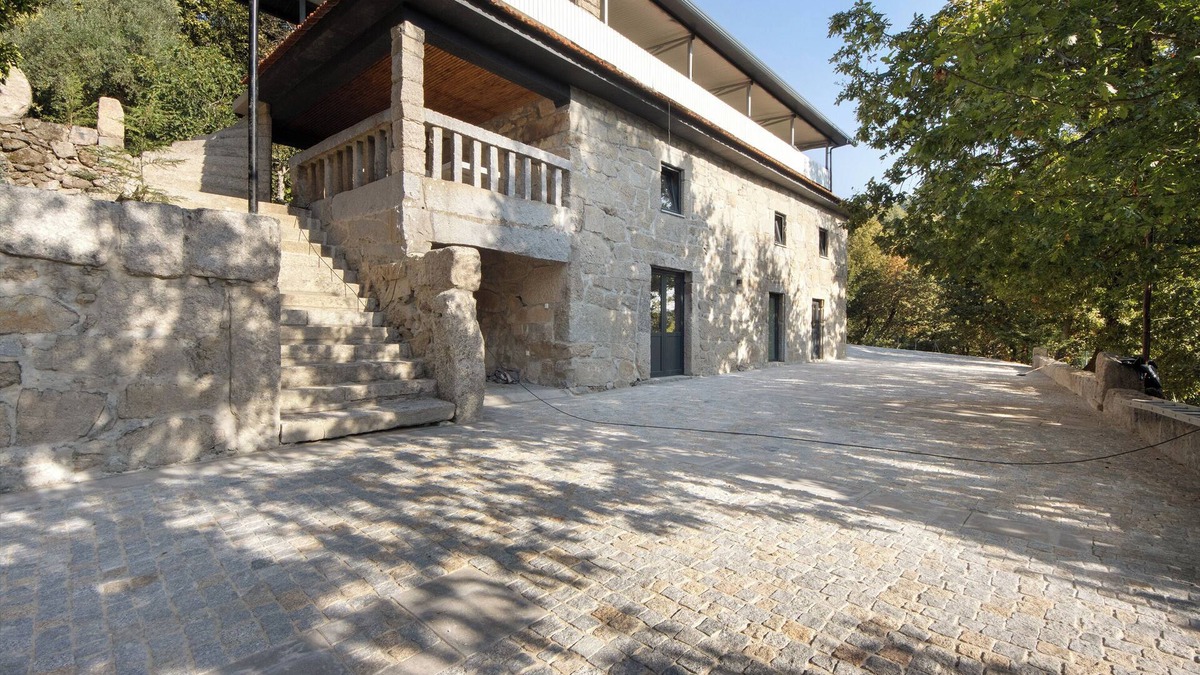 Marco de Canaveses Villa | Holiday Home 'Nature Stone and Villas - Casa 5' Mountain View, Shared Garden and Air Conditioning