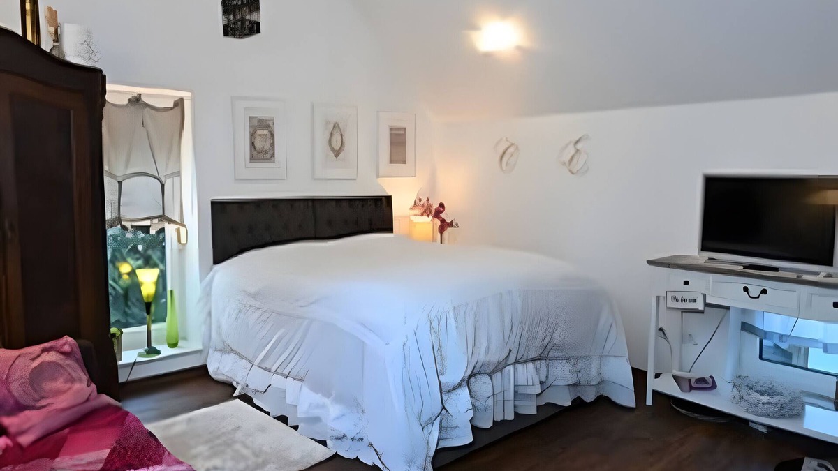 Finsterwalde House | Holiday Home 'Quartier Sängerstadt' with Shared Garden and Wi-Fi