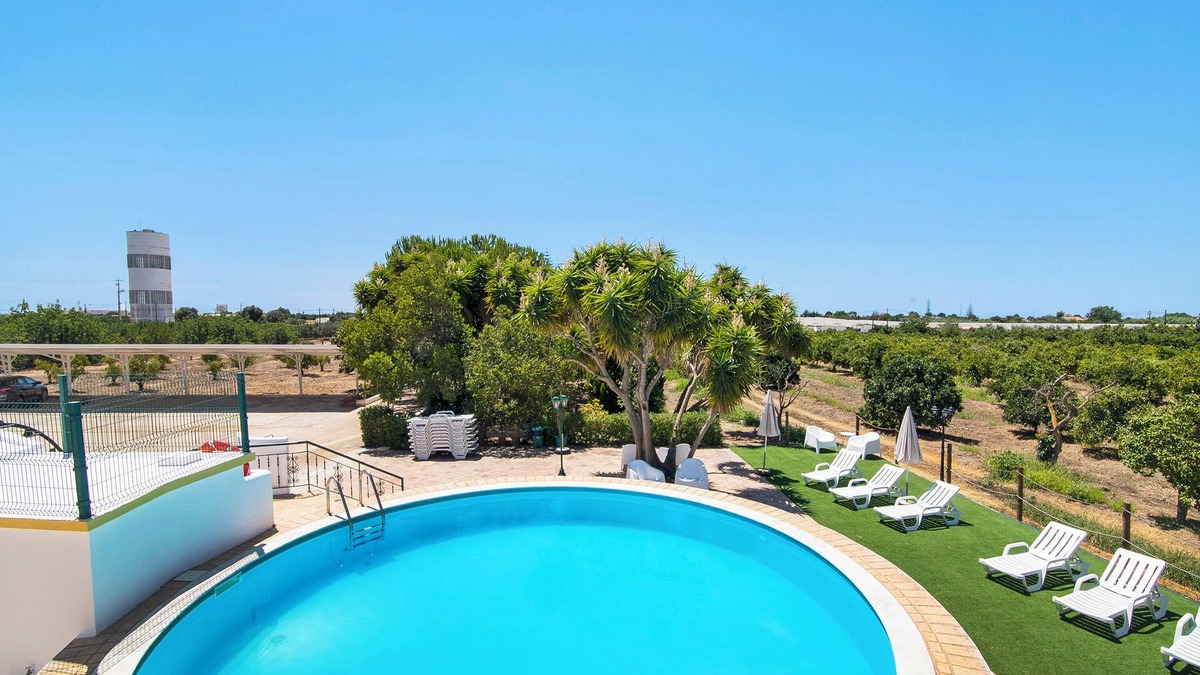 Luz de Tavira House | Holiday Home 'Quinta Alegre Tavira T2' with Shared Pool, Wi-Fi and Air Conditioning
