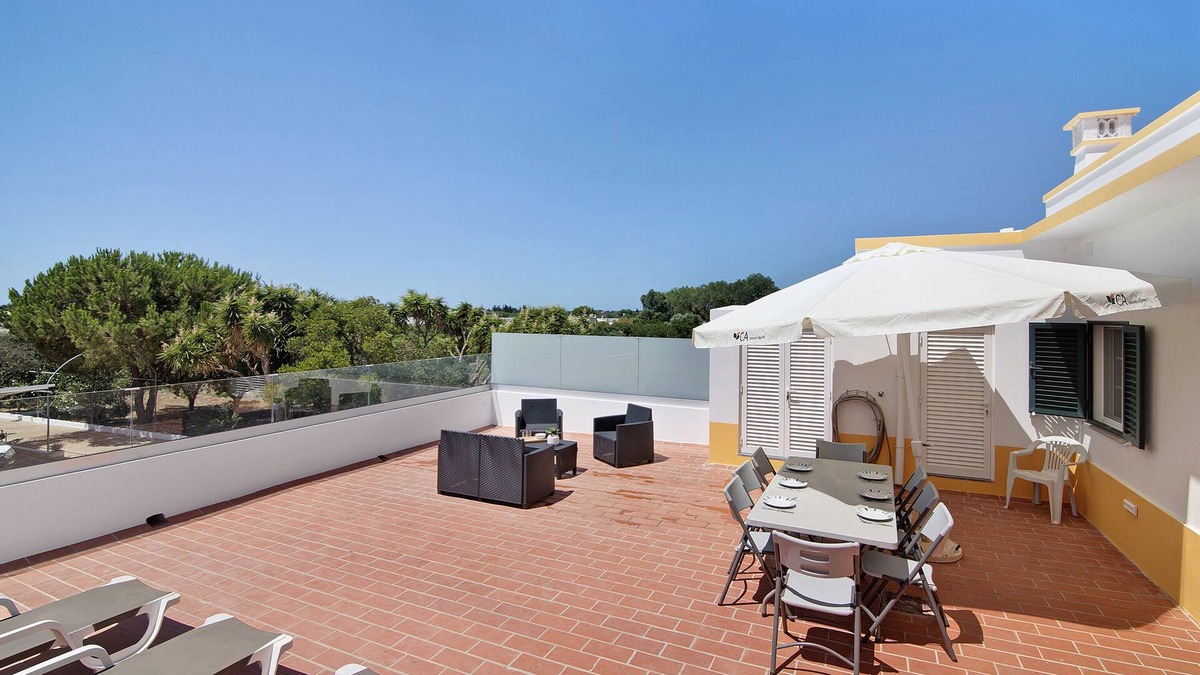 Luz de Tavira House | Holiday Home 'Quinta Alegre Tavira T3' with Shared Pool, Wi-Fi and Air Conditioning