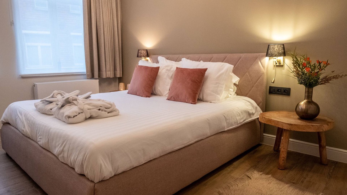 Ypres House | Holiday Home Relax With Sauna, Jacuzzi and Sunshower in Ypres